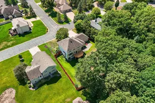 339 Oak Ridge Dr, Vadnais Heights, MN 55127 - Photo 40