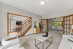 339 Oak Ridge Dr, Vadnais Heights, MN 55127 - Photo 4