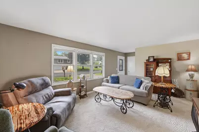 925 Roosevelt Street, River Falls, WI 54022 - Photo 2