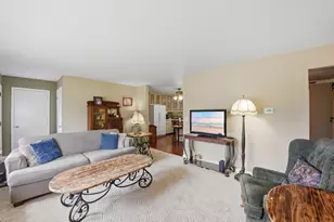 925 Roosevelt St, River Falls, WI 54022 - Photo 4