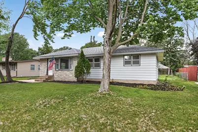 409 Manor Drive NE, Spring Lake Park, MN 55432 - Photo 2