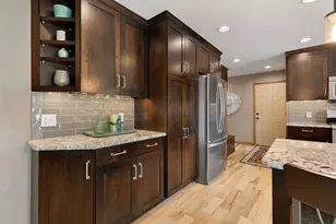 406 Ridge Cir, Albert Lea, MN 56007 - Photo 8