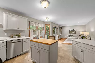 11107 Rhode Island Avenue S, Bloomington, MN 55438 - Photo 14