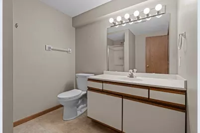 11107 Rhode Island Avenue S, Bloomington, MN 55438 - Photo 54
