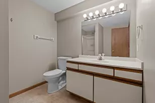 11107 Rhode Island Ave S, Bloomington, MN 55438 - Photo 54
