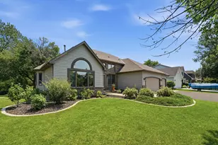 1827 Hydram Ave N, Oakdale, MN 55128 - Photo 4