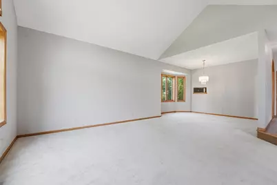 1827 Hydram Avenue N, Oakdale, MN 55128 - Photo 6