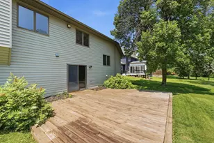 1827 Hydram Ave N, Oakdale, MN 55128 - Photo 42