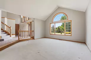 1827 Hydram Ave N, Oakdale, MN 55128 - Photo 8