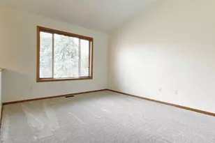 2011 Lake View Dr, Jordan, MN 55352 - Photo 8