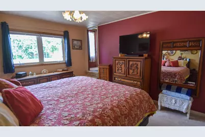 516 Saint Paul Avenue S, Thief River Falls, MN 56701 - Photo 8