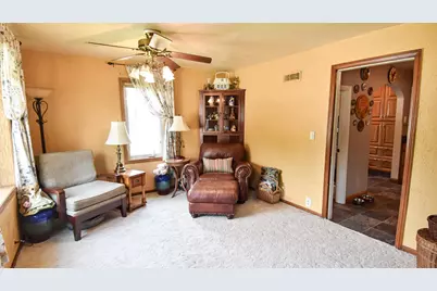516 Saint Paul Avenue S, Thief River Falls, MN 56701 - Photo 10