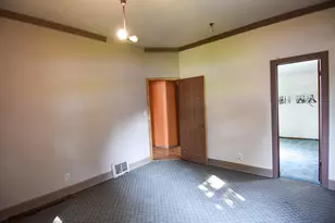 237 E Nelson Ave, Warren, MN 56762 - Photo 28
