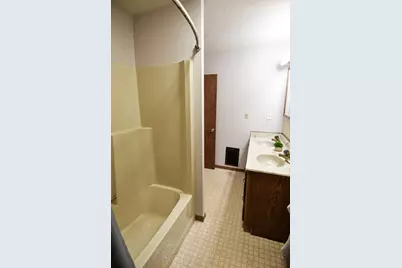 237 E Nelson Avenue, Warren, MN 56762 - Photo 22