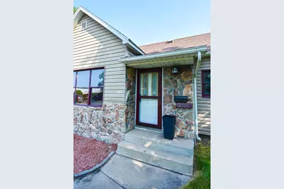 237 E Nelson Avenue, Warren, MN 56762 - Photo 4