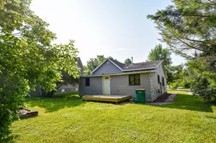 237 E Nelson Ave, Warren, MN 56762 - Photo 34