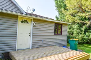 237 E Nelson Ave, Warren, MN 56762 - Photo 32