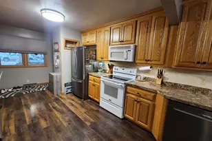 505 9th St SW, Pipestone, MN 56164 - Photo 14