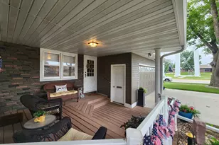 505 9th St SW, Pipestone, MN 56164 - Photo 4