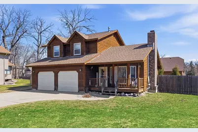 703 Shady Ridge Road NW, Hutchinson, MN 55350 - Photo 2