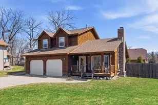 703 Shady Ridge Rd NW, Hutchinson, MN 55350 - Photo 2
