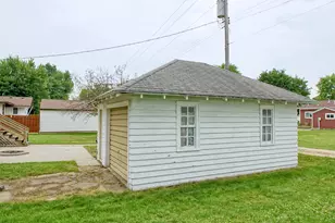 404 1st Ave SE, Pine Island, MN 55963 - Photo 4