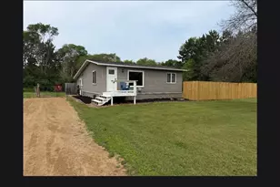 1908 90th St, New Richmond, WI 54017 - Photo 1