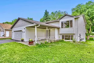 9014 Hampshire Ave N, Brooklyn Park, MN 55445 - Photo 2