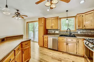 9014 Hampshire Ave N, Brooklyn Park, MN 55445 - Photo 6