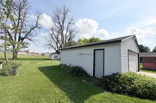 1719 Dover St, Worthington, MN 56187 - Photo 34