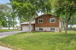 9562 99th Ave N, Maple Grove, MN 55369 - Photo 1