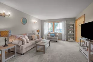 9562 99th Ave N, Maple Grove, MN 55369 - Photo 6