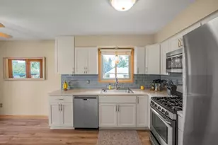 9562 99th Ave N, Maple Grove, MN 55369 - Photo 2