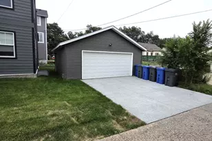 1911 E 32nd St, Minneapolis, MN 55407 - Photo 12