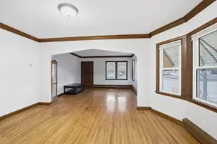 227 Maryland Ave W, Saint Paul, MN 55117 - Photo 2