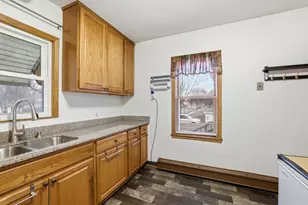 227 Maryland Ave W, Saint Paul, MN 55117 - Photo 10