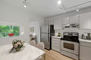 210 W Grant St, Minneapolis, MN 55403 - Photo 4