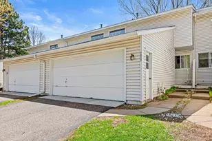 7211 Perry Ct E, Brooklyn Center, MN 55429 - Photo 4
