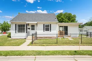 1205 9th St NE, Rochester, MN 55906 - Photo 1