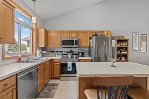 1585 Chartreux Ave, Shakopee, MN 55379 - Photo 10