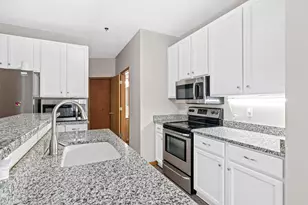 17980 Cobblestone Way, Eden Prairie, MN 55347 - Photo 14