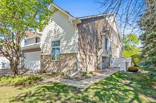 17980 Cobblestone Way, Eden Prairie, MN 55347 - Photo 2