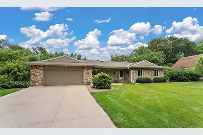 12680 N Shannon Drive, Shakopee, MN 55379 - Photo 2