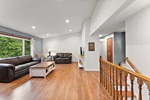 12680 N Shannon Dr, Shakopee, MN 55379 - Photo 6