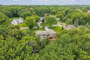12680 N Shannon Dr, Shakopee, MN 55379 - Photo 4