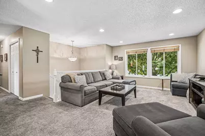 506 Laredo Lane, Chanhassen, MN 55317 - Photo 6