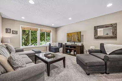 506 Laredo Lane, Chanhassen, MN 55317 - Photo 8