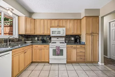 506 Laredo Lane, Chanhassen, MN 55317 - Photo 22