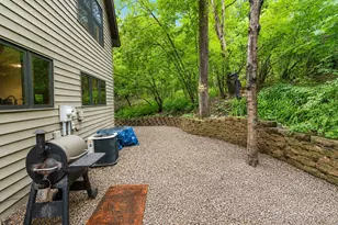 950 E Belvista Dr, North Mankato, MN 56003 - Photo 8
