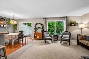 7617 Century Ct, Chanhassen, MN 55317 - Photo 6